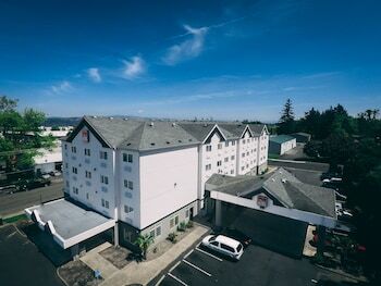 Guesthouse Hotel & Suites Portland