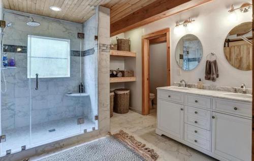 Black Mountain Hilltop Retreat