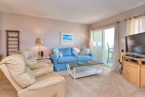 Oak Island Beach Villa 107- Stars & Seas