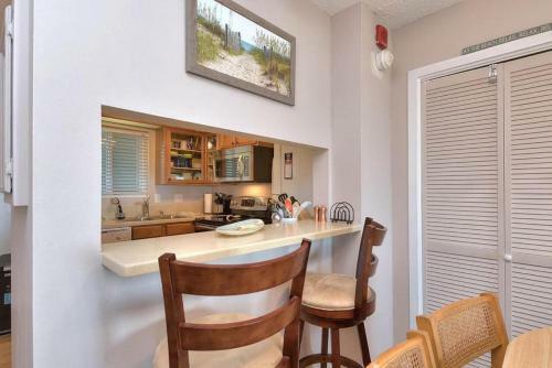 Oak Island Beach Villa 107- Stars & Seas