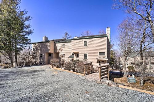 Apartamento Beech Mountain Retreat With Decks And Mtn Views!
