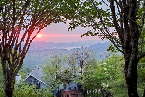 Apartamento Beech Mountain Retreat With Decks And Mtn Views!