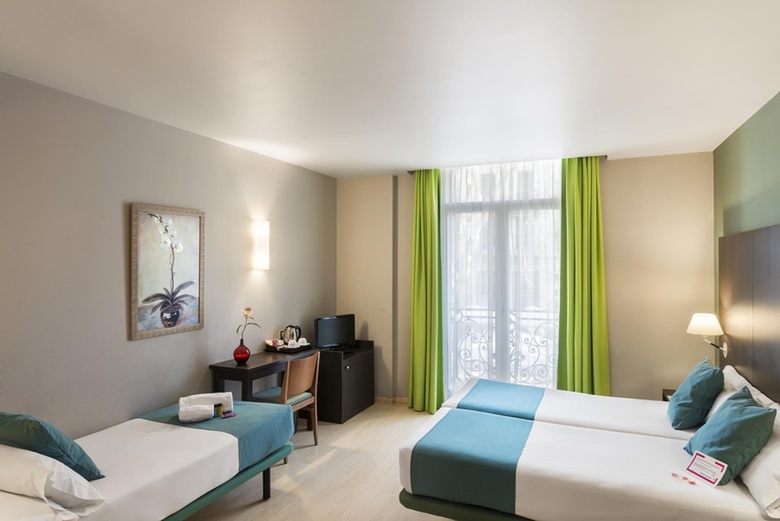 Hotel Oriente Atiram