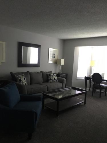 Hotel Ambassador Inn