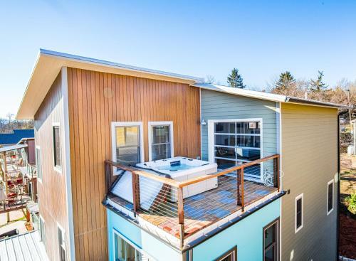 Upstream Penthouse