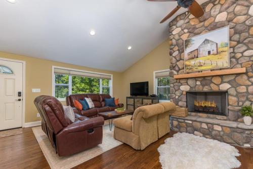 Knobby Creek Cottage