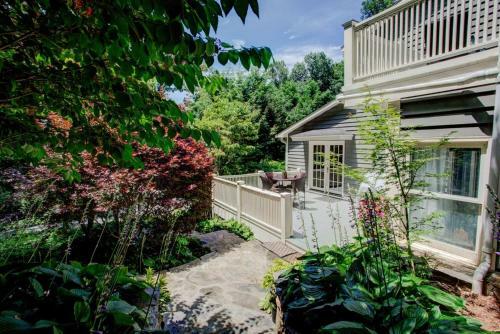 Mills Gap Lodge