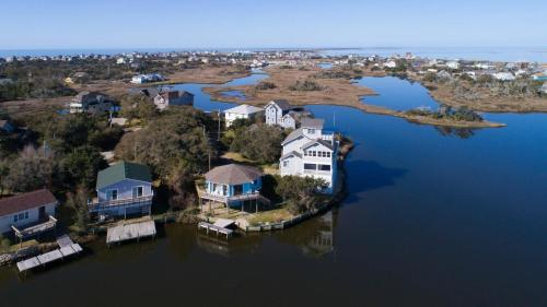 Ozzie's Island Hideaway