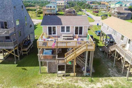 By The Sea Hatteras 380