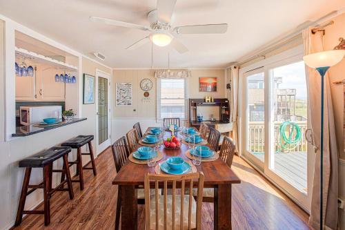 By The Sea Hatteras 380