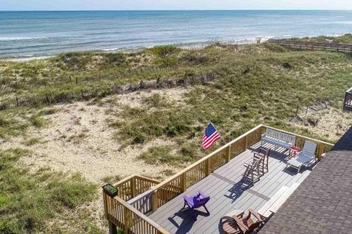 By The Sea Hatteras 380