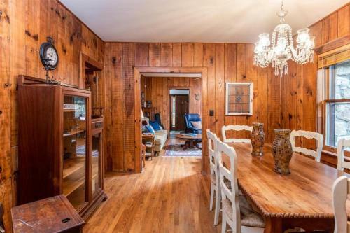 Apple Valley Cabin