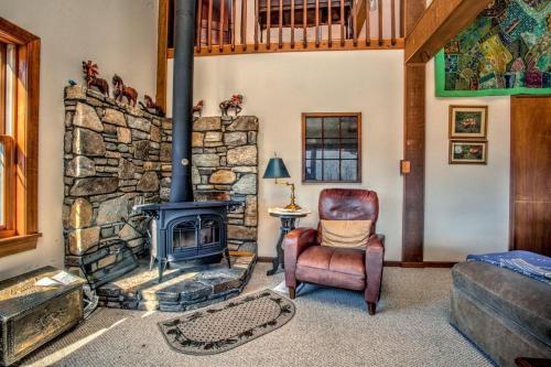 Lodge The Poplars At Bearwallow Mountain