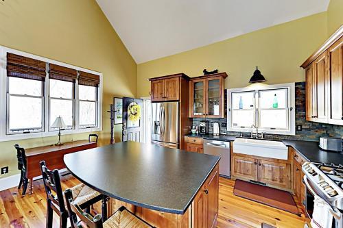 Misty Mountain Hideaway