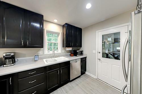 Serenity Mountain Oasis