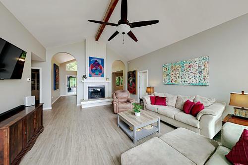 Serenity Mountain Oasis