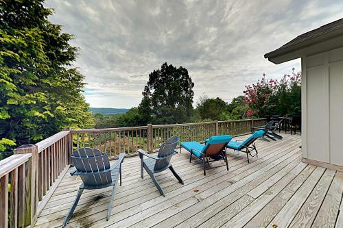 Serenity Mountain Oasis