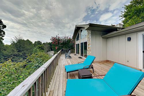 Serenity Mountain Oasis