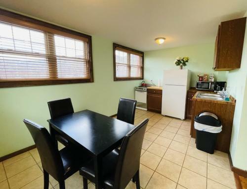 Suites 158 #1- Downtown Hot Springs 2-bedroom Apartment