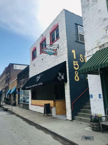 Suites 158 #1- Downtown Hot Springs 2-bedroom Apartment