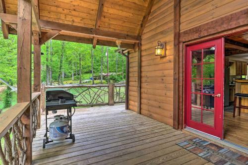 Updated Cabin Less Than 10 Miles To Skiing And Hiking!