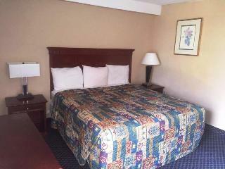 Hotel Rodeway Inn At Fort Lee