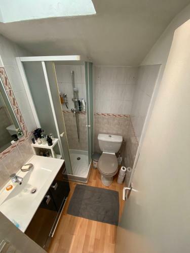 Maison Proven�ale Sur 800m� de Terrain Et Piscine