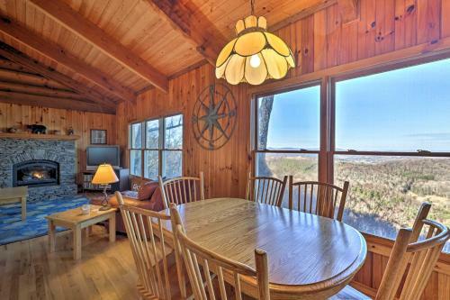 Family-friendly Sparta Cabin With Mtn Views!