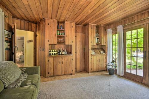 Apartamento Quaint Apt With Yard 1 Mi To Nature Preserve!
