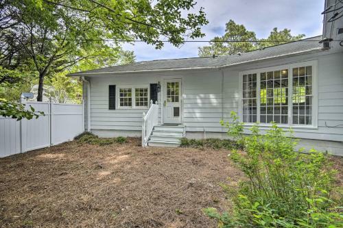 Apartamento Quaint Apt With Yard 1 Mi To Nature Preserve!