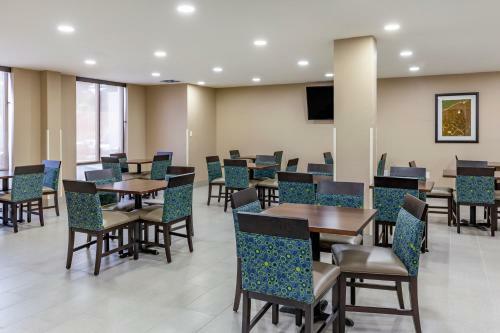Hotel Quality Inn & Suites