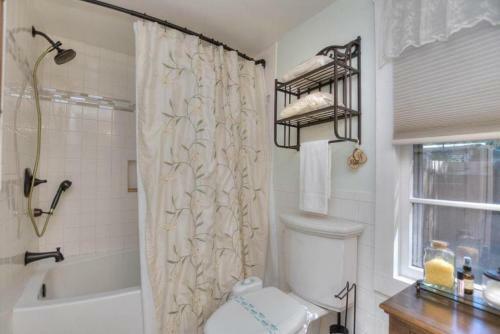413 W West Street
