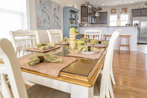 The Salty, Sandy, Happy House