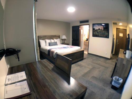 Hotel Bumbleberry Inn