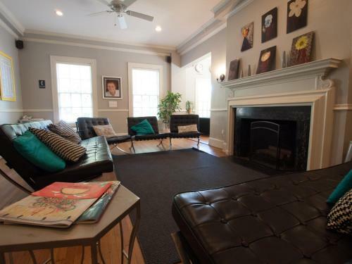 Hi - Houston The Morty Rich Hostel