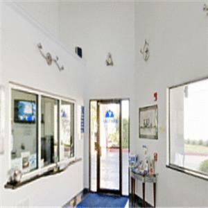 Hotel Americas Best Value Platinum Inn & Suites