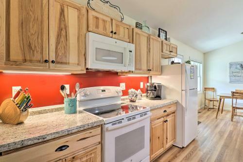Updated Cottage At Lake Junaluska Golf Course