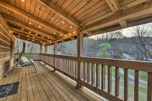 Pet-friendly Whittier Cabin With Covered Porch!