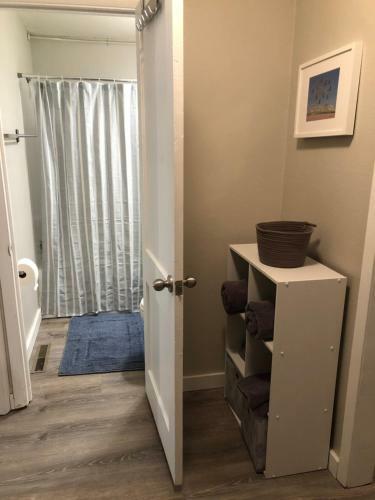 Burrel Avenue Apartments