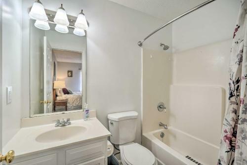 Cozy Winston-salem Home Near Parks And Golfing!