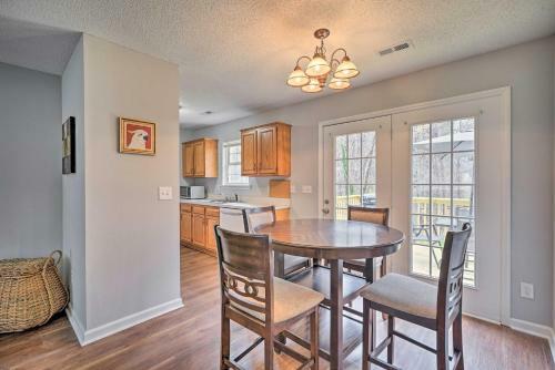 Cozy Winston-salem Home Near Parks And Golfing!