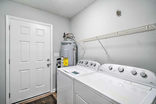 Cozy Winston-salem Home Near Parks And Golfing!