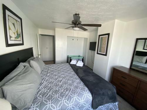 Cozy 5br Direct Lake Access Minutes From The Strip