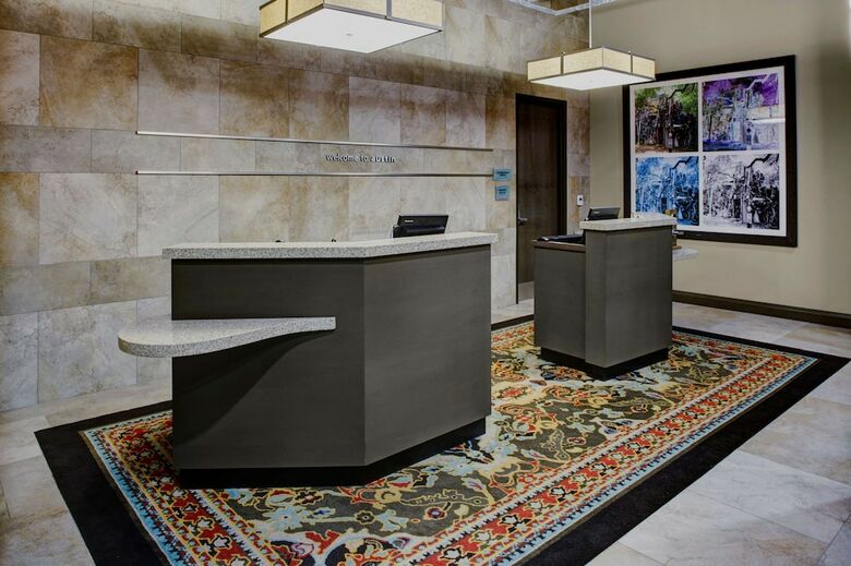 Hotel Hampton Inn And Suites Austin University Capitol