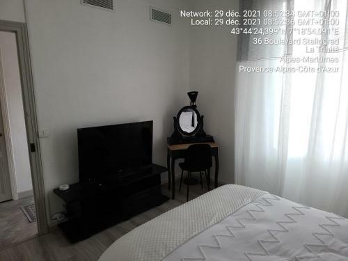 Hostal 1 Chambre Paisible � La Trinit� Proche de Nice Et Monaco