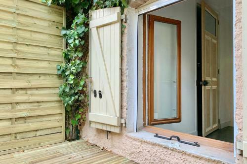 Apartamento Very Pleasant Studio On The Ground Floor With 2 Small Terraces #ay