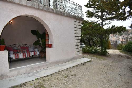 G�te Ana�s