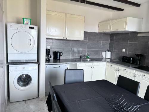 Hostal Sous Les Oliviers Ard�chois