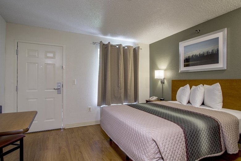 Hotel Crossland Economy Studios - Houston - West Oaks