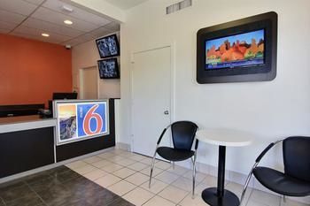 Motel 6 Austin Central - South/university Of Texas
